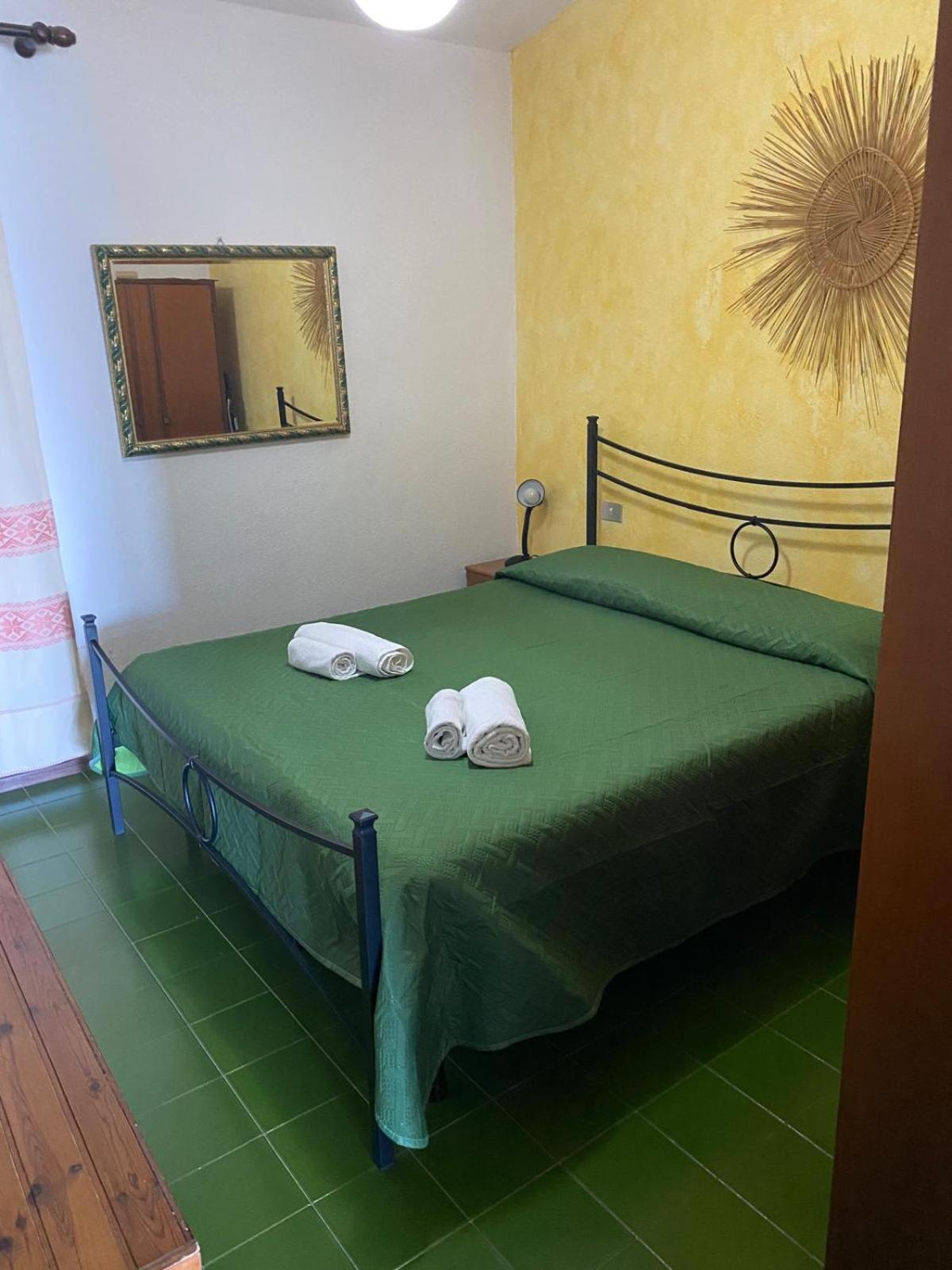 Appartamento Sole E Mare Santa Margherita di Pula Luaran gambar