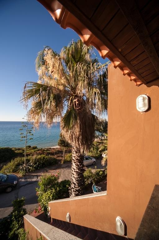 Appartamento Sole E Mare Santa Margherita di Pula Luaran gambar